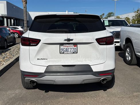 Used 2023 Chevrolet Blazer LT image 9