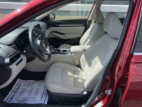 Used 2019 Nissan Altima 2.5 Platinum image 8