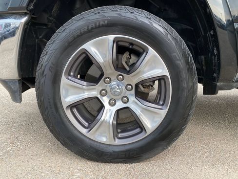Used 2019 RAM 1500 Laramie AWD/4WD image 26