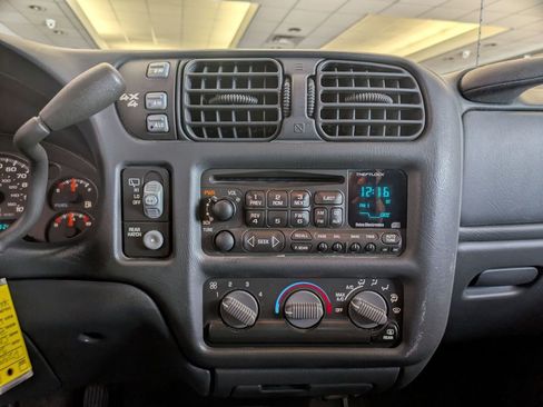 Used 2000 Chevrolet Blazer LS w/ LS Preferred Equipment Group AWD/4WD image 14