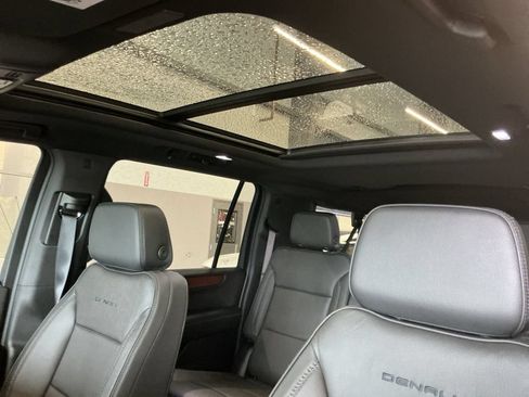 Certified 2026 GMC Yukon XL Denali w/ Sun & Power Step Package AWD/4WD image 13