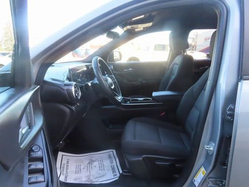 Used 2025 Chevrolet Equinox LT image 18