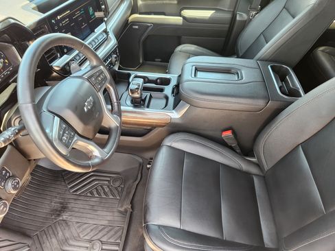 Used 2022 Chevrolet Silverado 1500 LT Trail Boss w/ LT Trail Boss Premium Package AWD/4WD image 13
