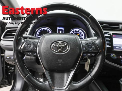 Used 2019 Toyota Camry SE image 10