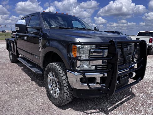 Used 2017 Ford F350 Lariat w/ Chrome Package AWD/4WD image 7