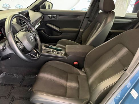 Used 2025 Honda Civic Sport image 15