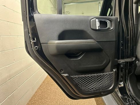 Used 2025 Jeep Wrangler Unlimited Sahara AWD/4WD image 12