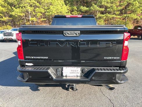 Used 2025 Chevrolet Silverado 2500 Custom w/ Custom Value Package image 6