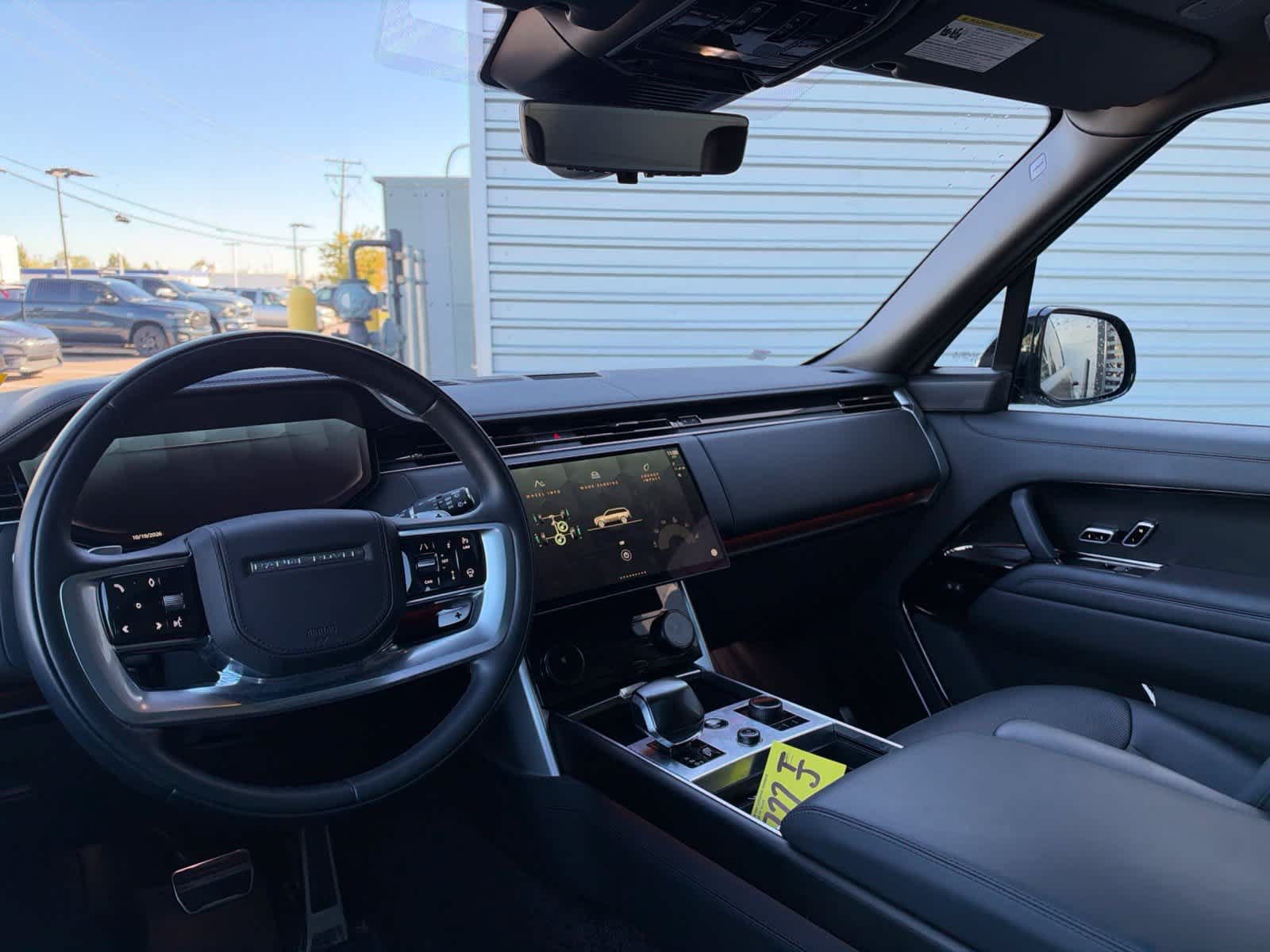 Used 2023 Land Rover Range Rover SV AWD/4WD image 12