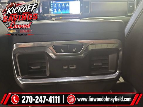 Used 2024 Chevrolet Silverado 2500 High Country w/ High Country Premium Package AWD/4WD image 15