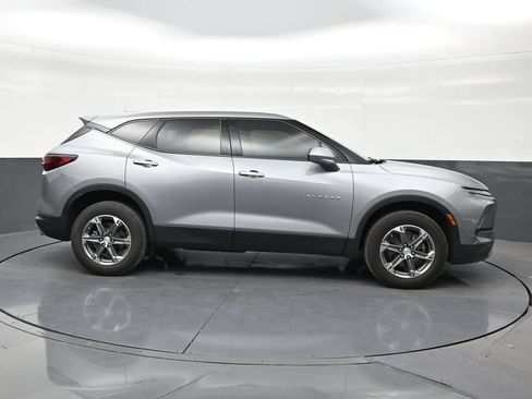 Used 2024 Chevrolet Blazer LT FWD image 6