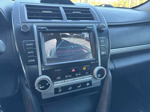 Used 2014 Toyota Camry SE image 26