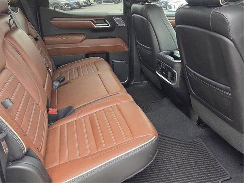 Used 2023 GMC Sierra 1500 Denali Ultimate image 13