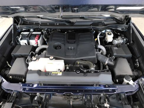 Used 2023 Toyota Tundra SR5 AWD/4WD image 11