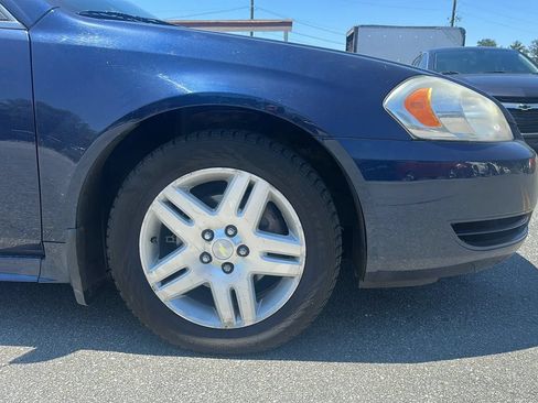 Used 2012 Chevrolet Impala LT w/ LT Sunroof Package FWD image 9