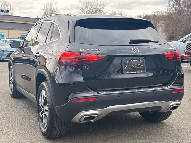 Used 2025 Mercedes-Benz GLA 250 4MATIC image 8