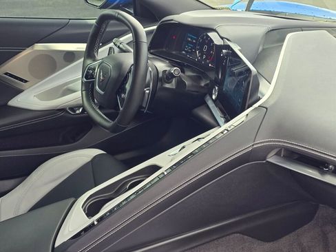 Used 2024 Chevrolet Corvette Stingray Preferred Cpe w/ Z51 Performance Package image 24