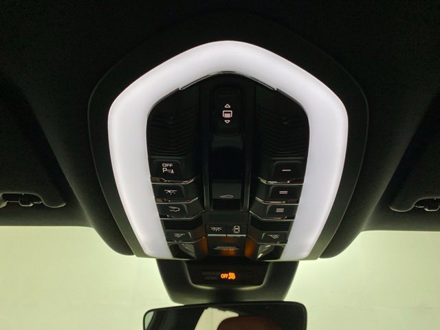 Used 2024 Porsche Macan S AWD/4WD image 61