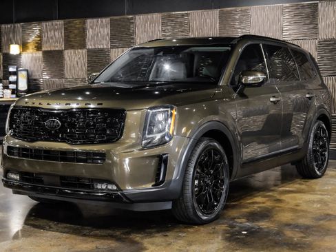 Used 2021 Kia Telluride SX w/ Nightfall Edition Package AWD/4WD image 6