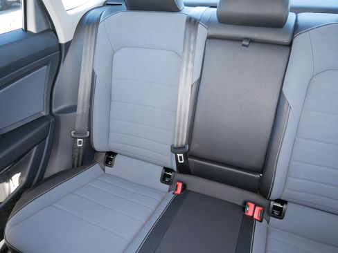 Certified 2025 Volkswagen Jetta SE w/ Sunroof Package image 12