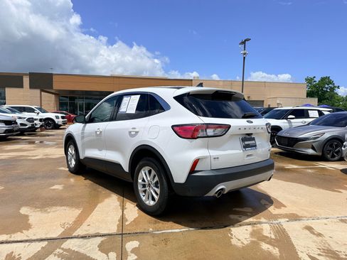 Used 2022 Ford Escape SE FWD image 7