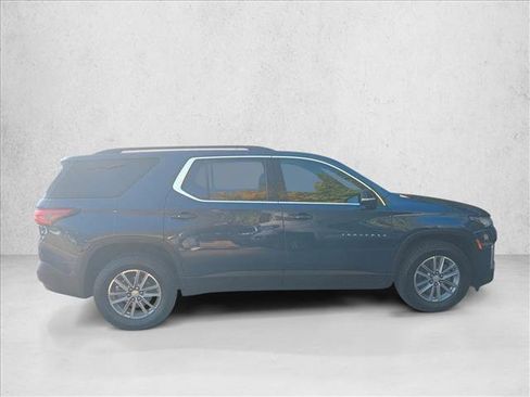 Used 2023 Chevrolet Traverse LT image 4