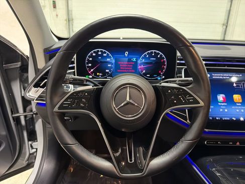 Used 2025 Mercedes-Benz E 350 4MATIC Sedan w/ Multicontour Seating Package image 26