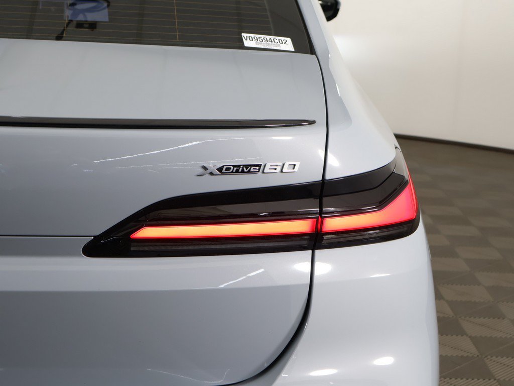 Used 2025 BMW i7 xDrive60 w/ Premium Package AWD/4WD image 19