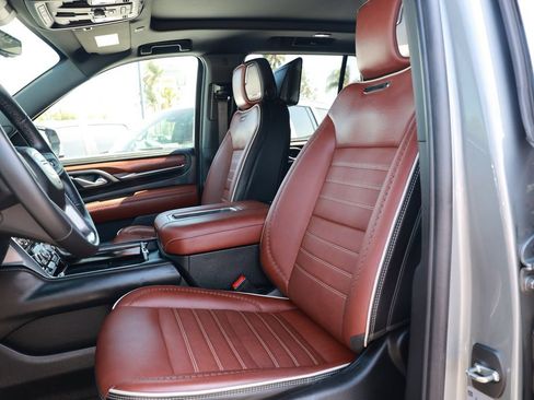 Used 2023 GMC Yukon Denali Ultimate AWD/4WD image 20