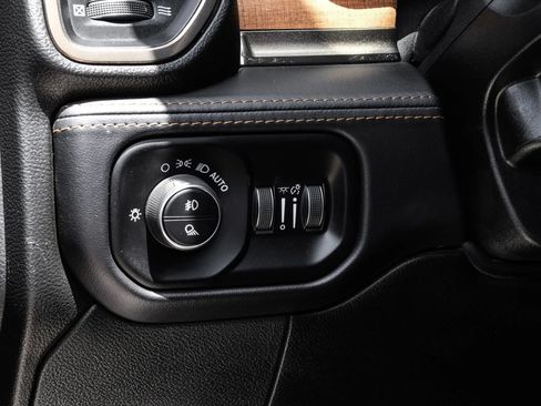 Used 2023 RAM 3500 Limited AWD/4WD image 34