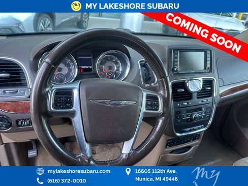 Used 2011 Chrysler Town & Country Touring-L w/ Entertainment Group #2 image 9