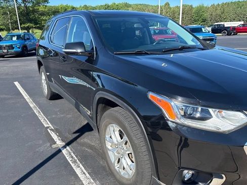 Used 2019 Chevrolet Traverse LT AWD/4WD image 5