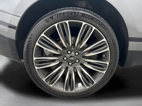 Used 2018 Land Rover Range Rover Velar R-Dynamic HSE image 11