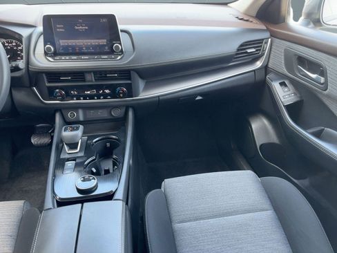 Used 2023 Nissan Rogue SV image 27