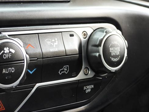 Used 2019 Jeep Wrangler Unlimited Sport S image 52