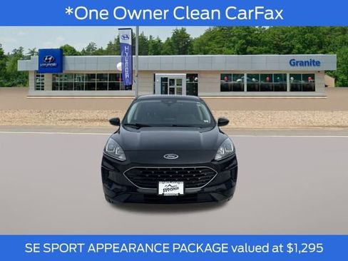 Used 2021 Ford Escape SE w/ SE Sport Appearance Package image 3