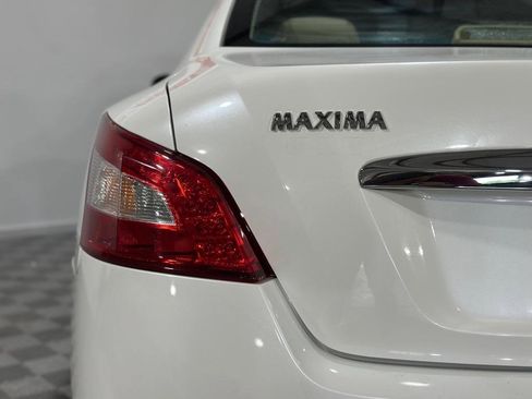 Used 2011 Nissan Maxima 3.5 SV w/ Premium Pkg FWD image 10