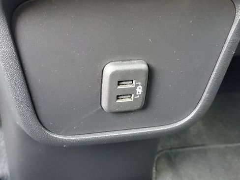 Certified 2024 Chevrolet Equinox RS FWD image 11