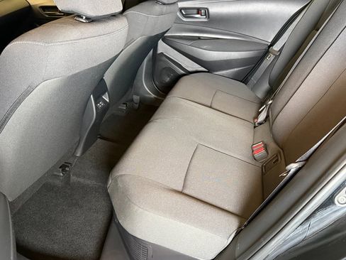 Used 2025 Toyota Corolla LE image 19