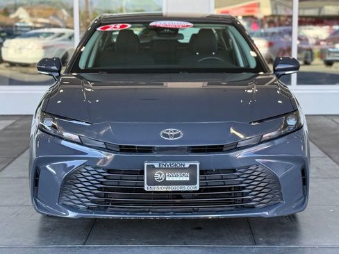 Used 2025 Toyota Camry LE image 4