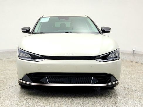 Used 2022 Kia EV6 Wind image 2