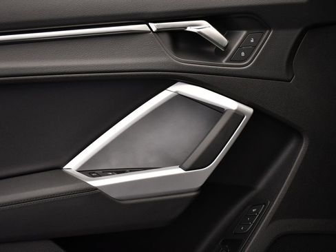 New 2025 Audi Q3 2.0T Premium image 32