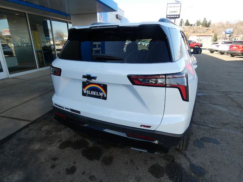 New 2026 Chevrolet Equinox RS w/ Convenience Package III AWD/4WD image 3