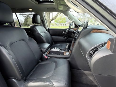 Used 2021 Nissan Armada SL w/ Captain's Chairs Package AWD/4WD image 28