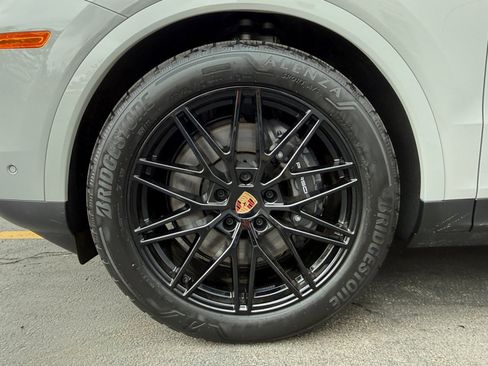 New 2026 Porsche Cayenne Coupe image 11