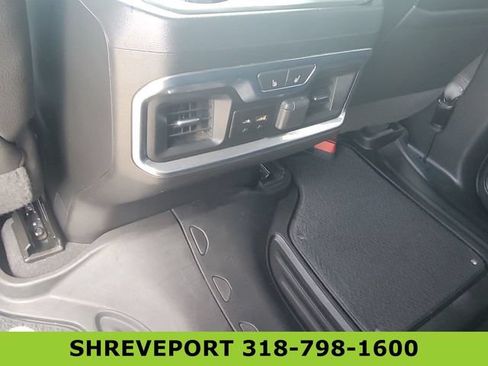 Certified 2022 GMC Sierra 2500 Denali w/ Denali Black Diamond Edition AWD/4WD image 22