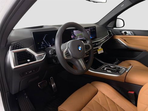 New 2026 BMW X5 xDrive40i w/ M Sport Package AWD/4WD image 9