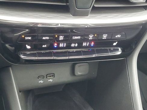 Certified 2025 Buick Encore GX Avenir w/ Avenir Convenience Package image 27