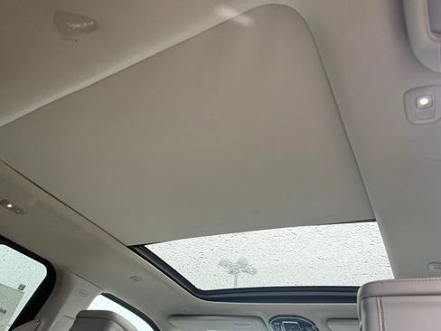 Used 2023 Jeep Grand Wagoneer L 4WD w/ Flexible Seating Group image 19