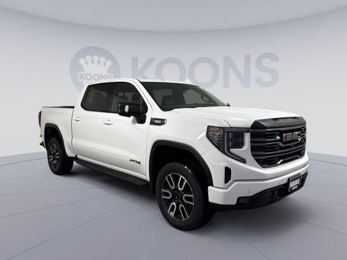 Used 2025 GMC Sierra 1500 AT4 w/ AT4 Premium Package AWD/4WD image 10